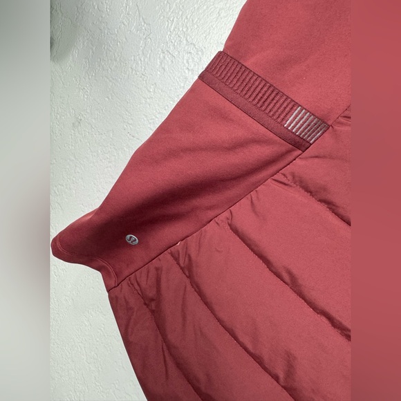 Lululemon Women's Down for It All 700-Down-Fill Vest in color Garnet size 6 - Picture 9 of 15